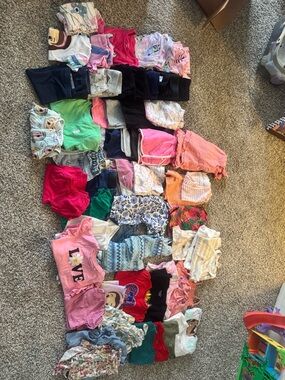 Girls Clothing Bundle 5T 6 6X Lot Leggings Pajamas Sets Cat & Jack Carter’s 30+